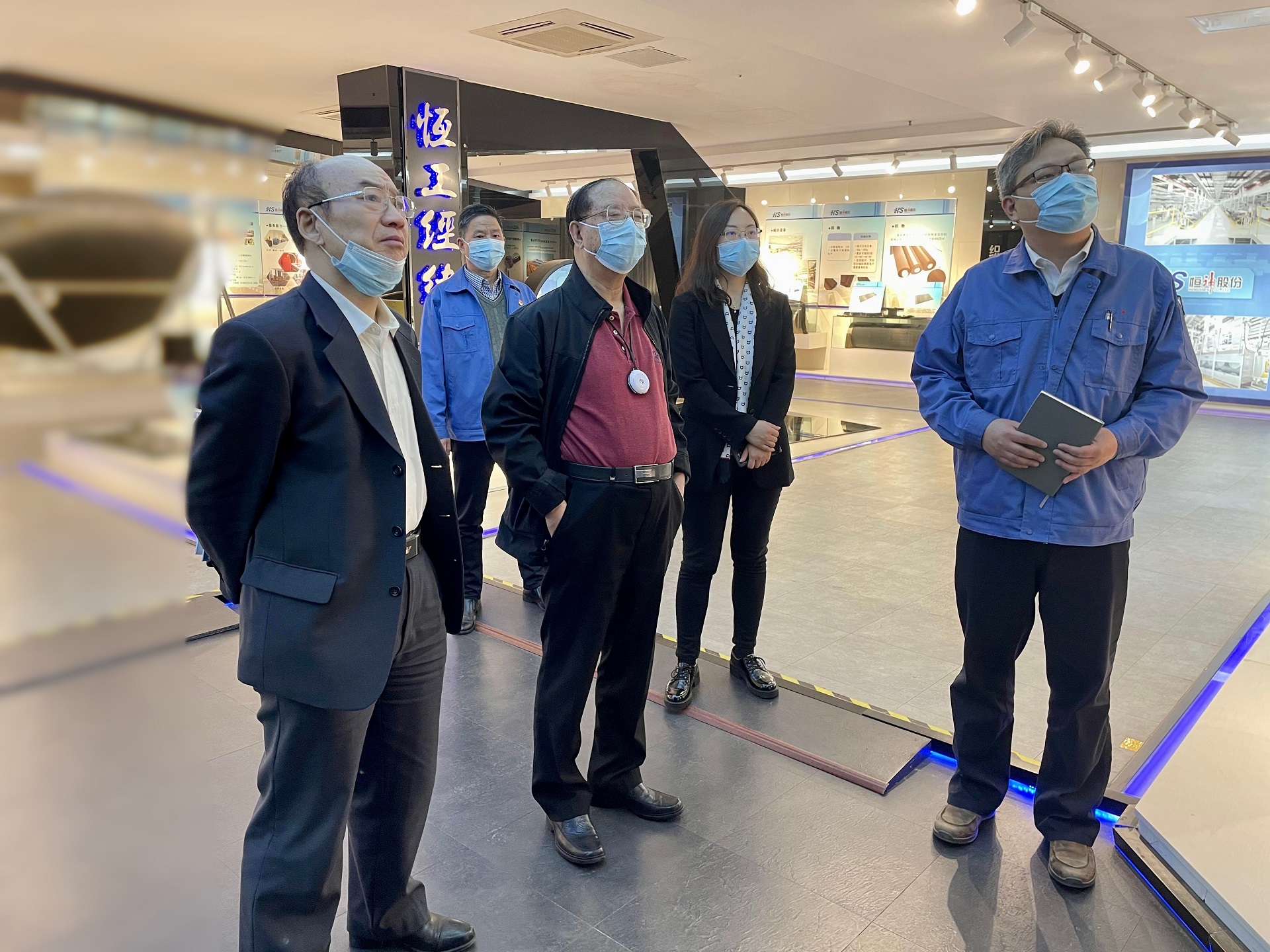 中國開發區協會會長師榮耀一行蒞臨恒神股份調研指導工作.jpg